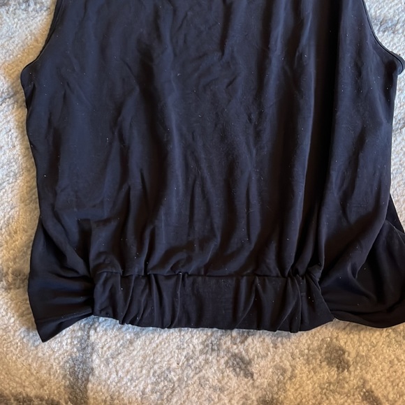 Athletic Crop Top - Picture 4 of 4